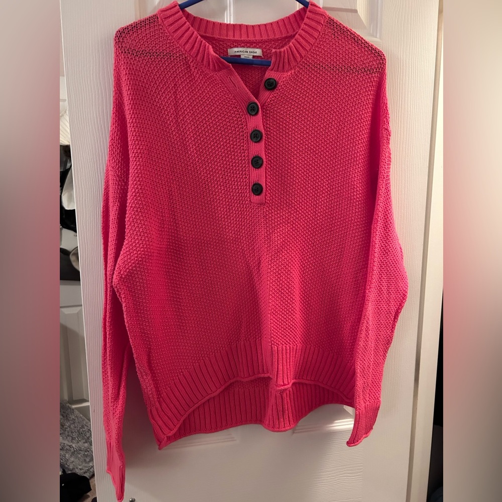 American Eagle Medium NWOT Henley button sweater